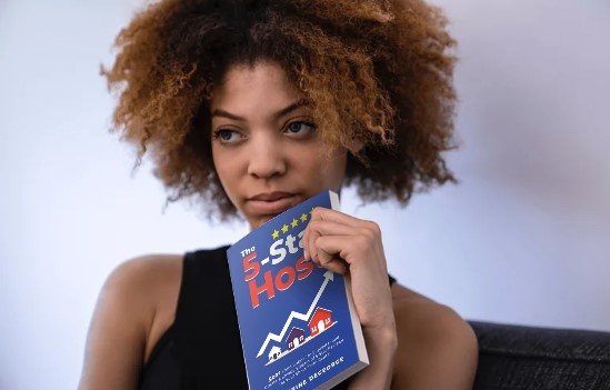 She's Holding My Book